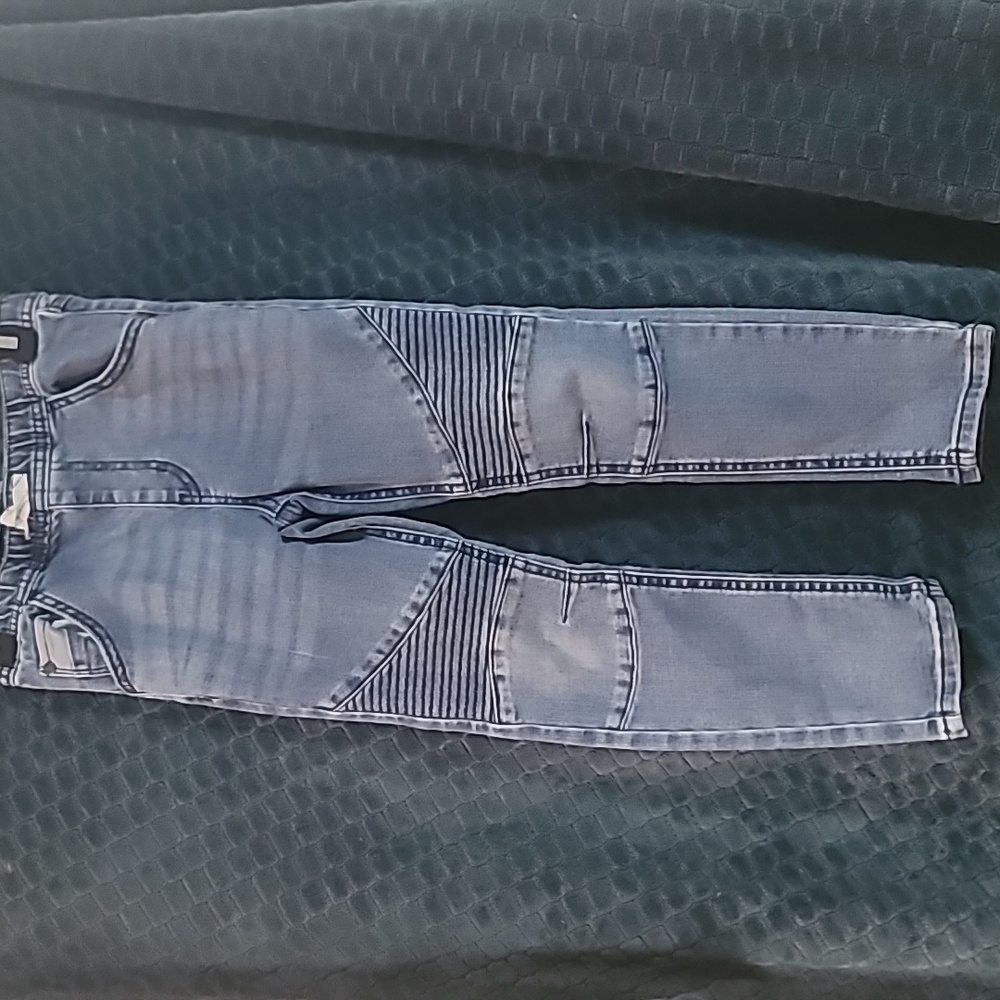 Boys stylish jeans with ribbing